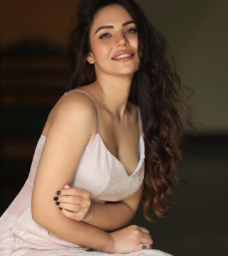 Priya Call girls in Indore